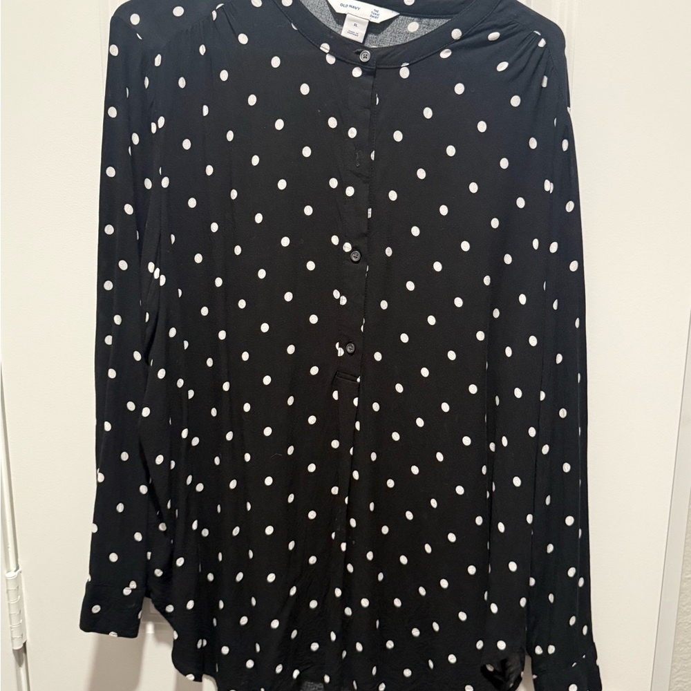 Old Navy Black and White Polka Dot Button Down Shirt